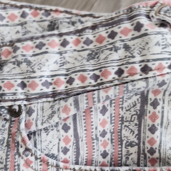 Free People Cream and Pink Cropped Ankle Jeans - Picture 4 of 7